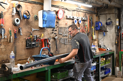 Atelier de maintenance au couvoir